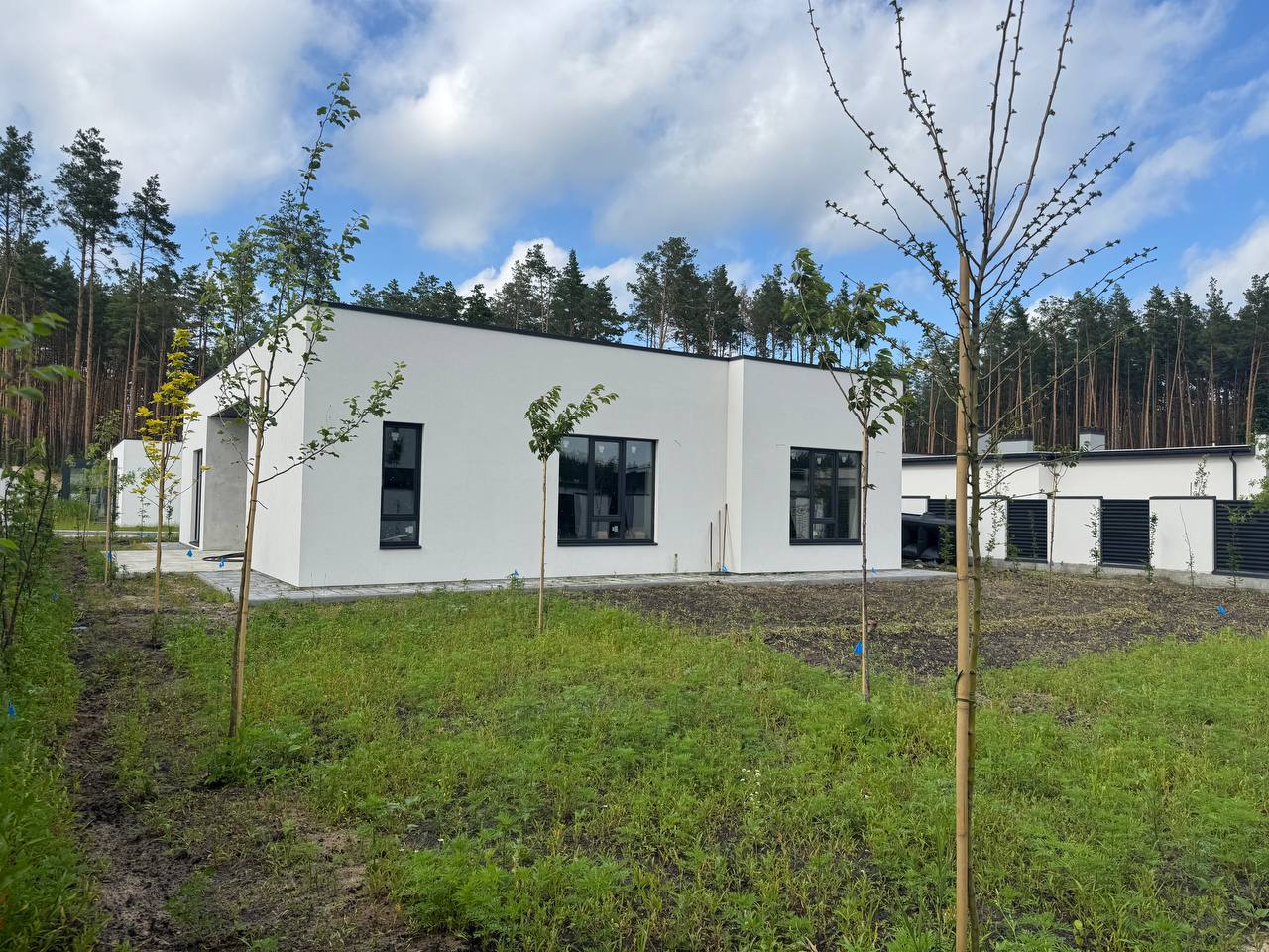 Просторий будинок з&nbsp;укриттям у&nbsp;КМ Белгравія, 250&nbsp;м&sup2;