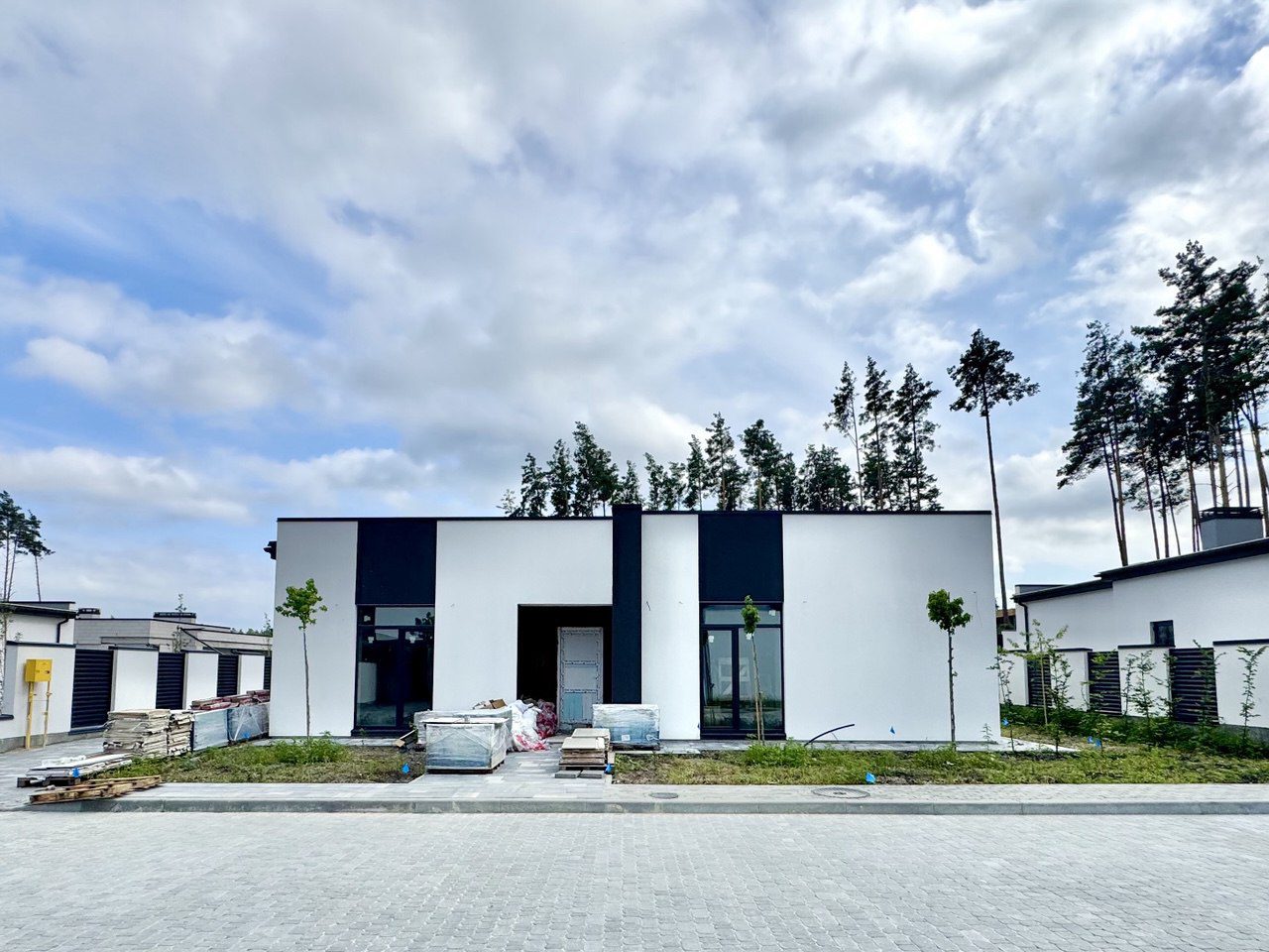 Просторий будинок з&nbsp;укриттям у&nbsp;КМ Белгравія, 250&nbsp;м&sup2;